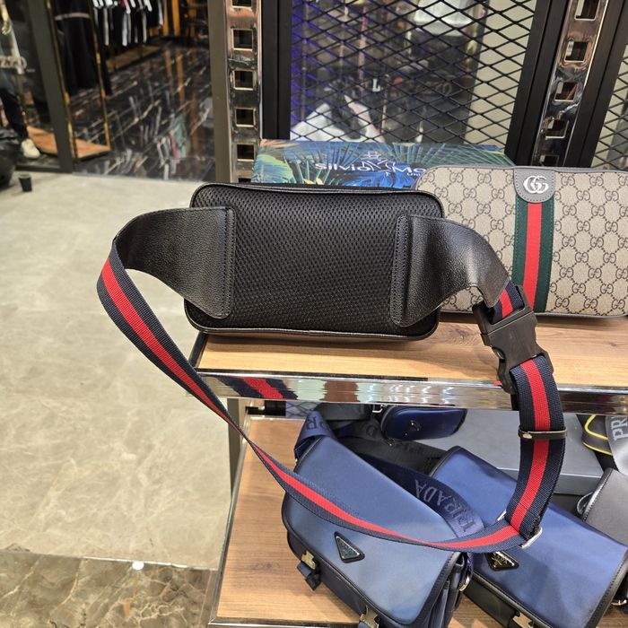 Мъжка чанта gucci