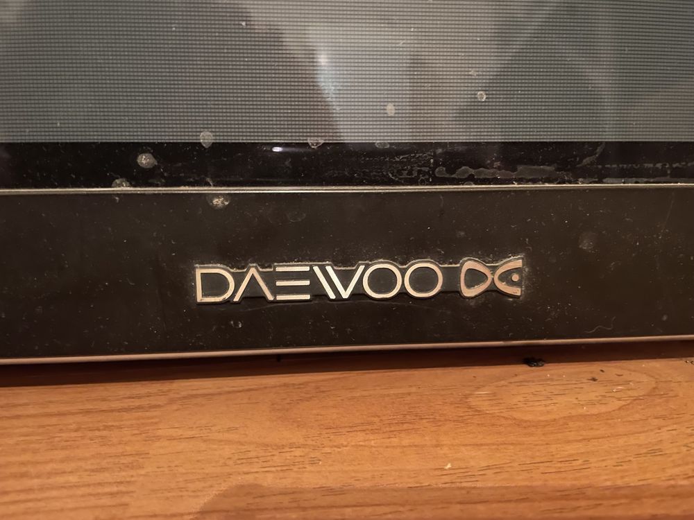 Продам плоский телевизор Daewoo