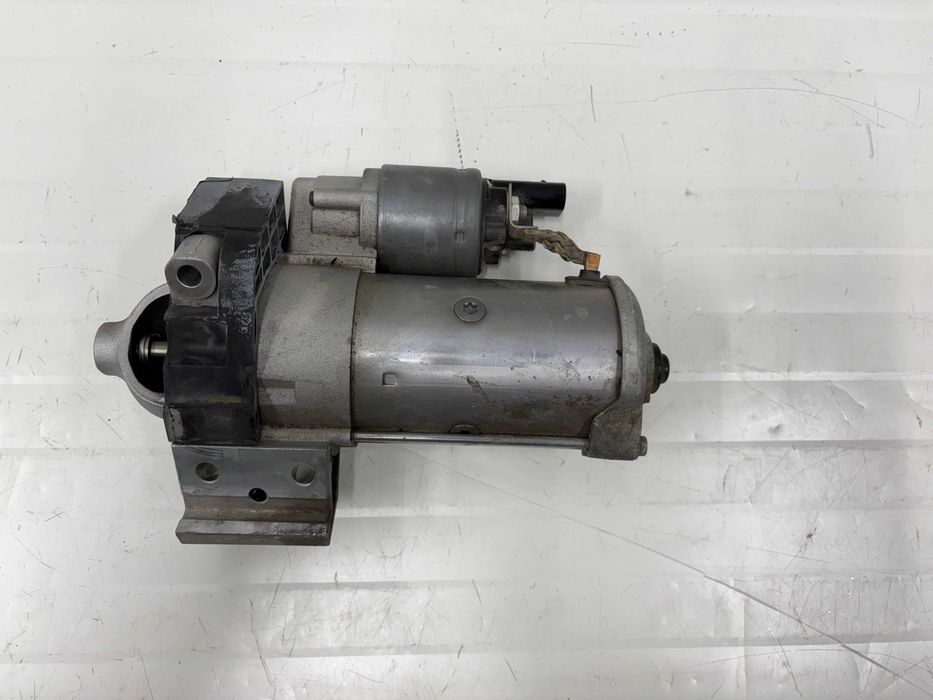 Стартер БМВ Г - серия 2.0 Дизел