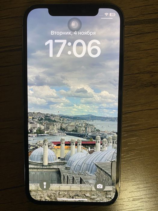 Iphone 12 pro sotiladi srochna