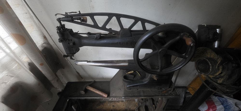 Обущарска ръкав машина - Адлер