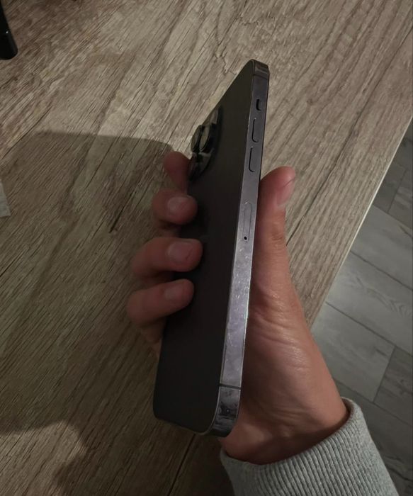 Iphone 14 pro max , 128GB ; 87% sanatatea bateriei.