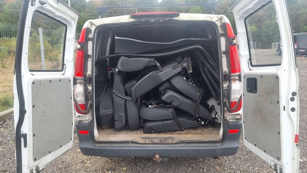 Mercedes Vito,Volkswagen transporter, opel vivaro, renault trafic