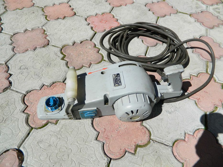 Masina ,Rindea electrica profesionala noua.