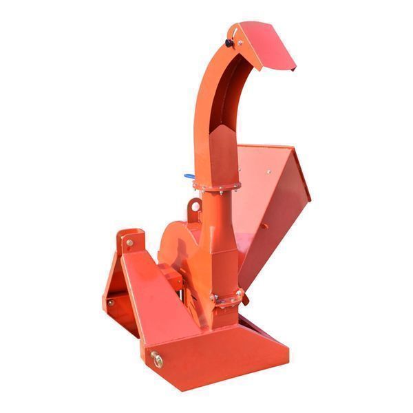 Дробилка за клони със силоотводна предавка на трактора, необходима мощ