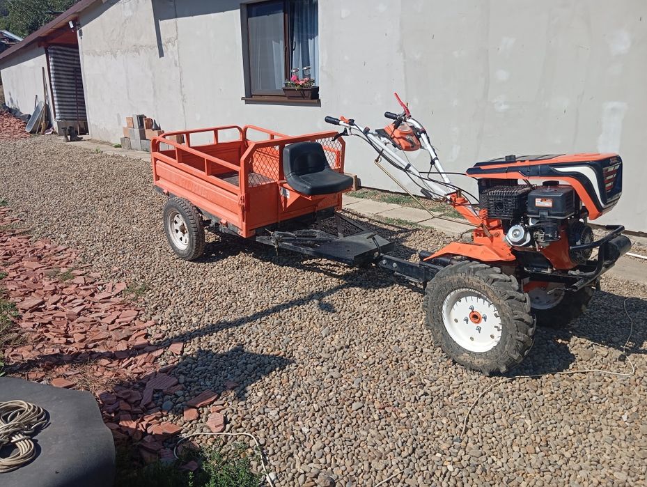Vând Motorsapa Ruris 918K cu remorcă  18CP  460CC 3 viteze