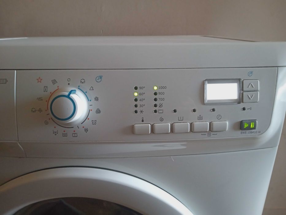 Пералня Electrolux EWS106410W