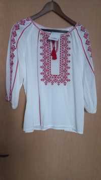 Блуза и мужская рубашка из Молдовы