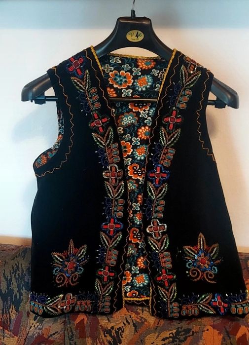 Vestă /bundă / laibăr traditional, cusut manual margele