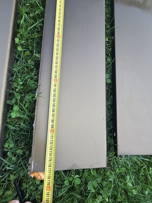 Vand 4 pervaze de aluminiu si una de PVC