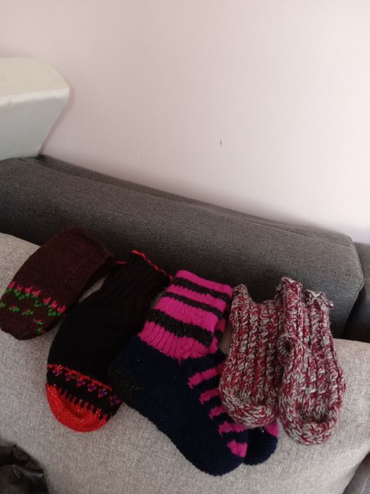 Бебешки  буйки ,пантофи ,терлички, чорапи  и плетени чорапи