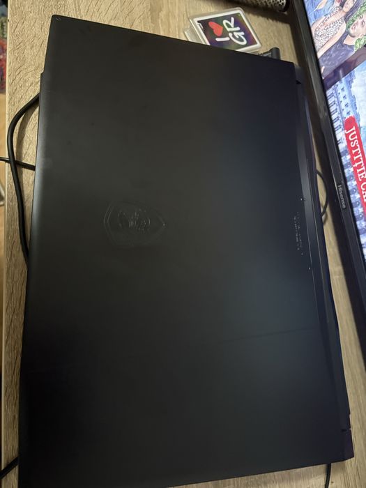 Laptop Gaming MSI Katana 17 B13VGK, procesor I7-13700H , full HD, 1TB