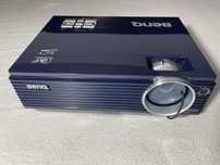 Videoproiector BenQ-MP620c + Bec nou de rezervă.