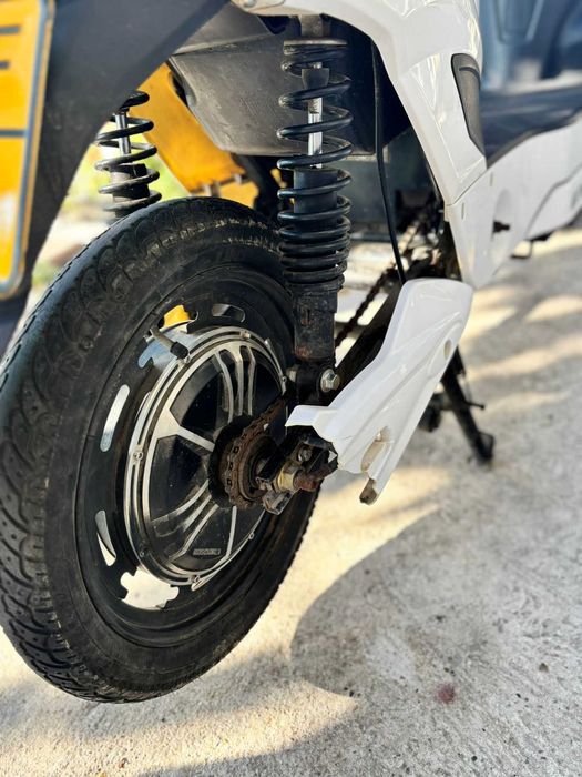Scuter electric Volta VSX