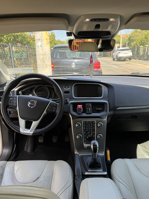 Vand Volvo V40 an 2016