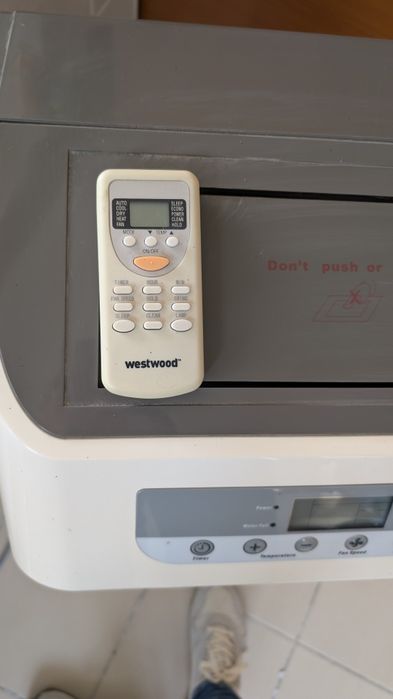 Unitate clima mobila, aer condiționat portabil