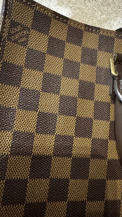 LV оригинална чанта