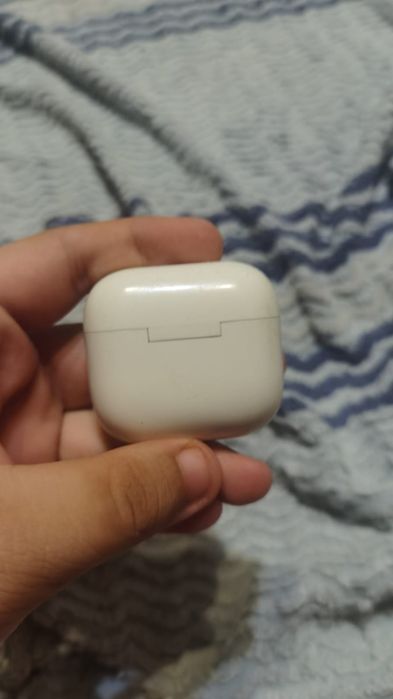 Vand căști zoopie depe eMag doar 1 data folosite