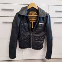 Jachetă de damă Superdry 1954, biker din piele, mărimea S.

Descriere: