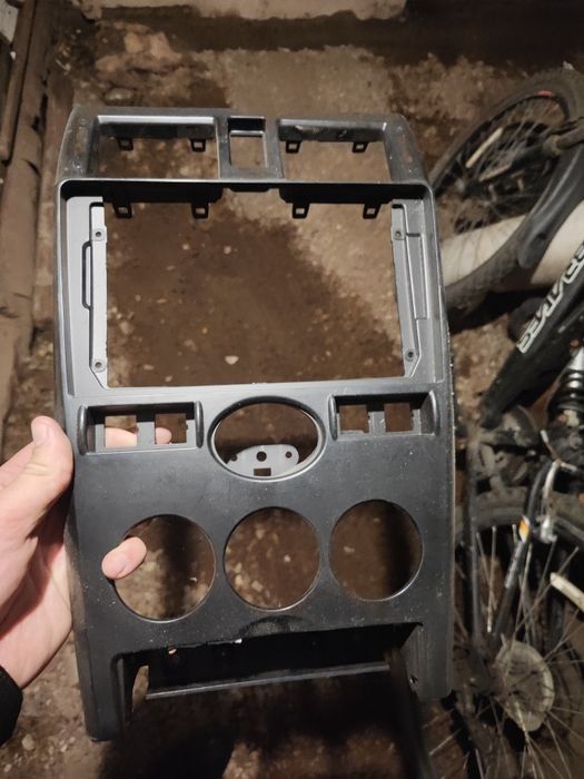 Продам на Приору на панель.