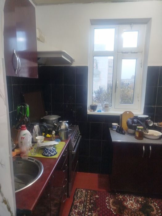 Навои щахар 10 микрорайон 3 хона кв