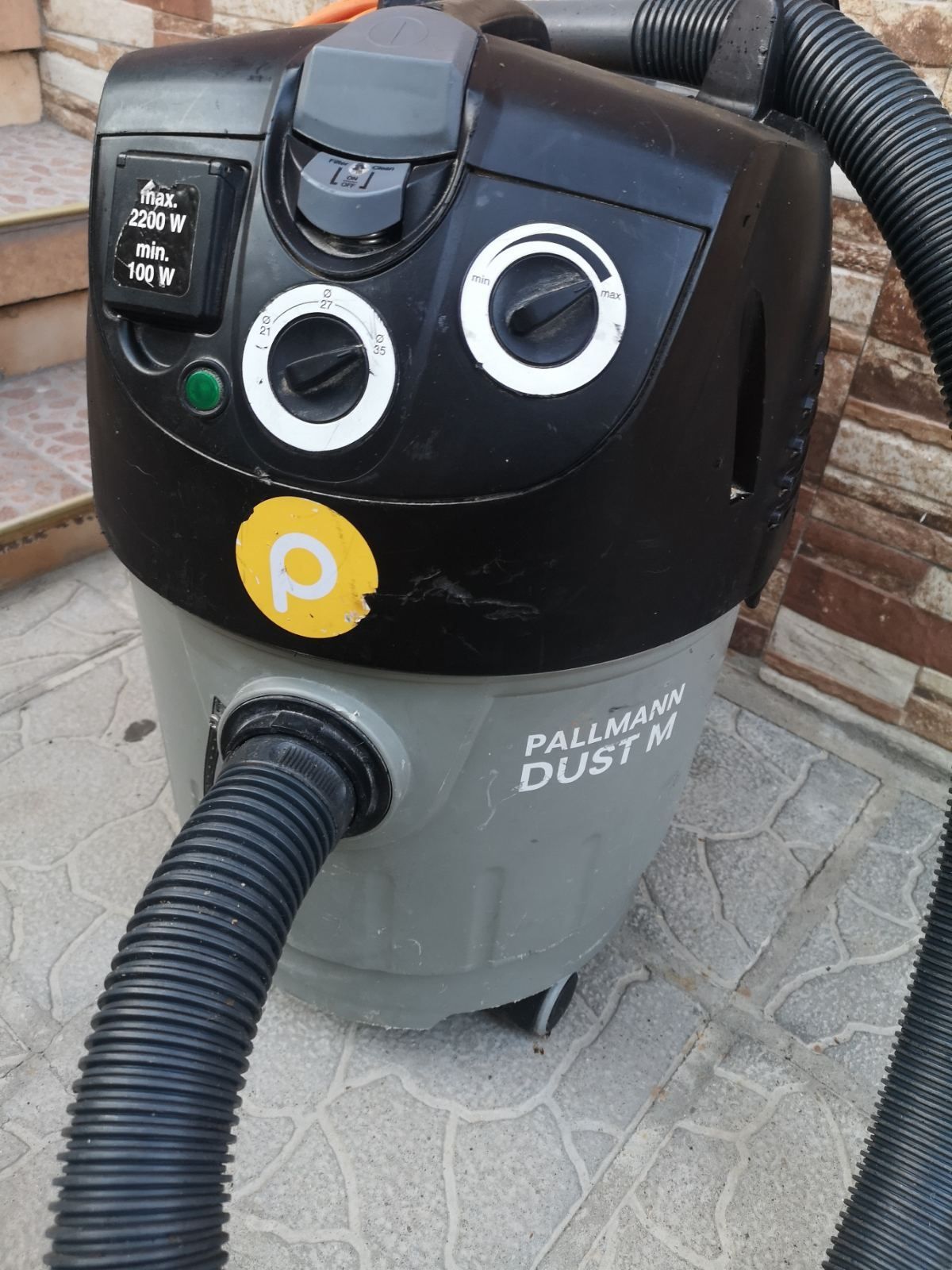 Прахосмукачка с Контакт Karcher NT35/1 Profesional  Тупалка Сухо Строи
