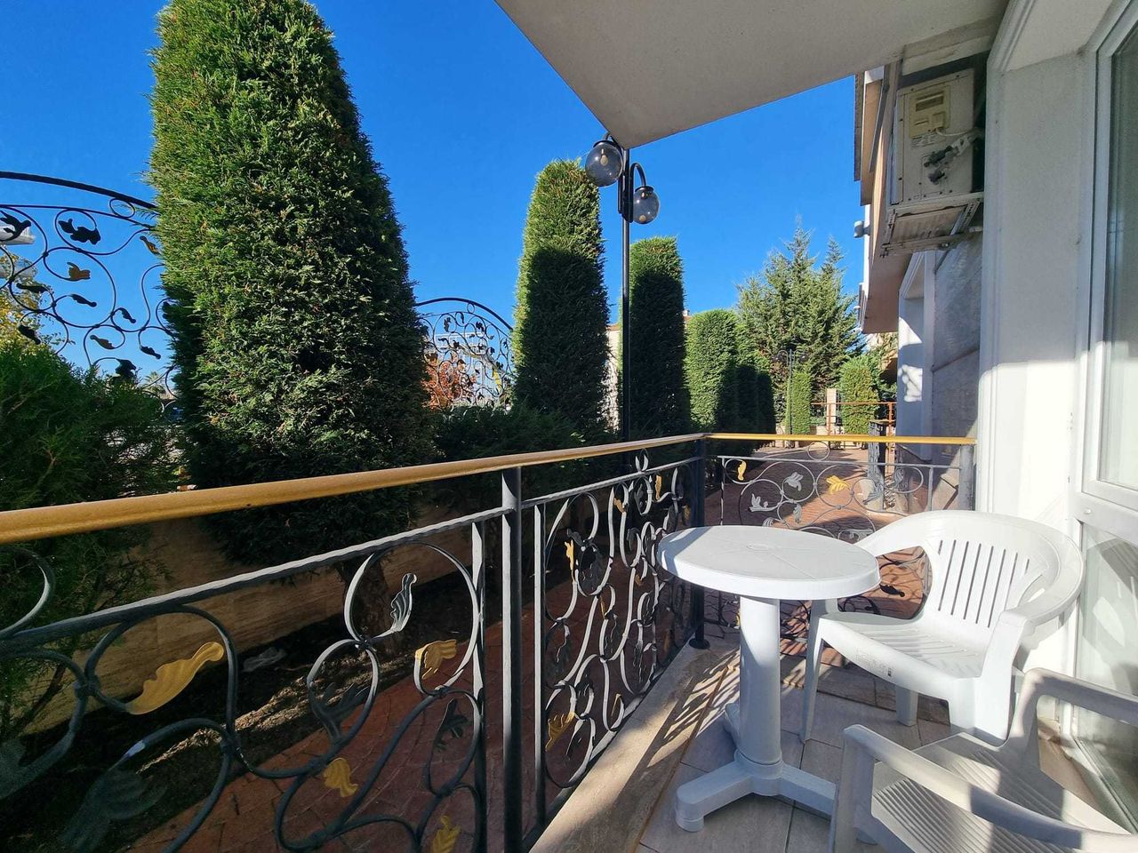 Продава се Едностаен апартамент в к.к. Слънчев бряг - 45 кв.м за 1487 €/кв.м - Снимка #12