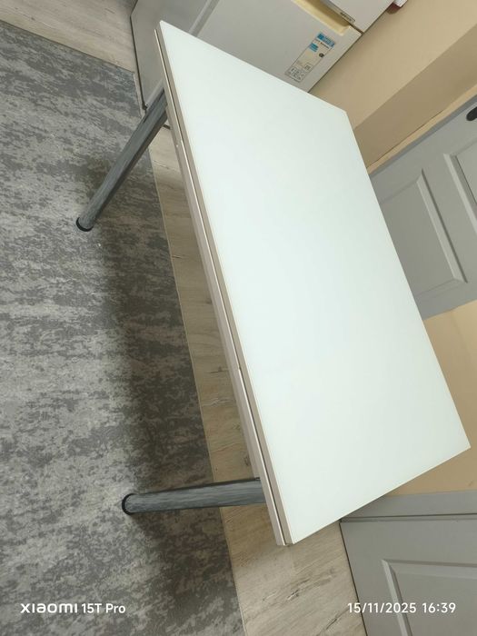 Разтегателна маса с 4 стола