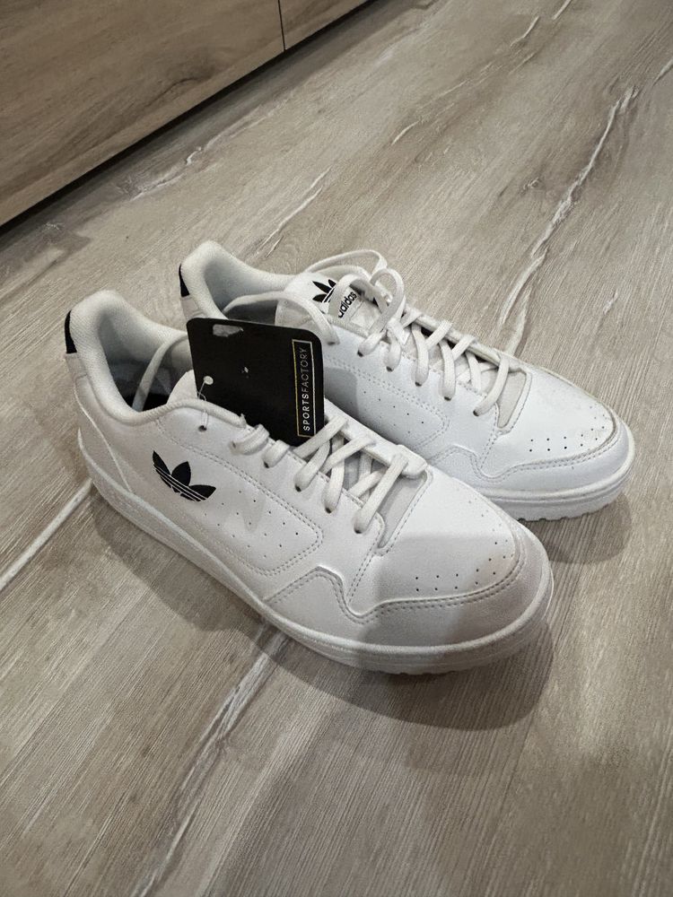 Маратонки addidas