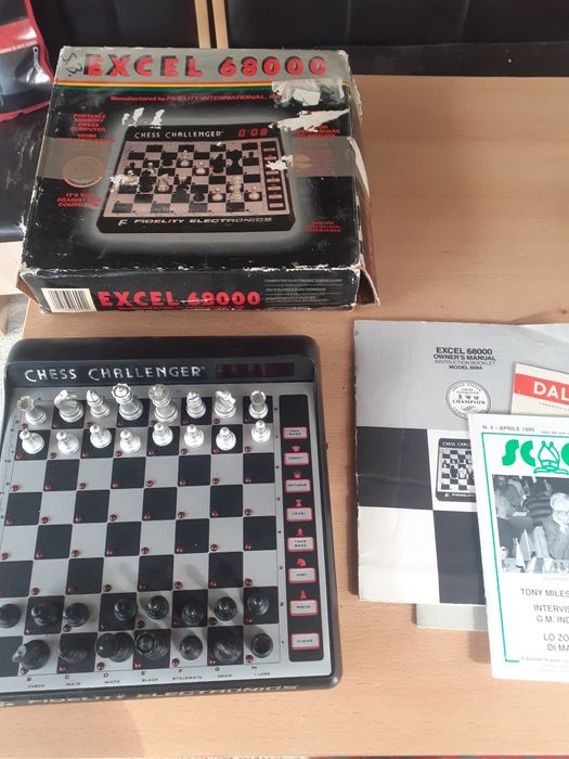 Sah electronic sah  Fidelity Excel 68000 made în USA vintage 1987 cole