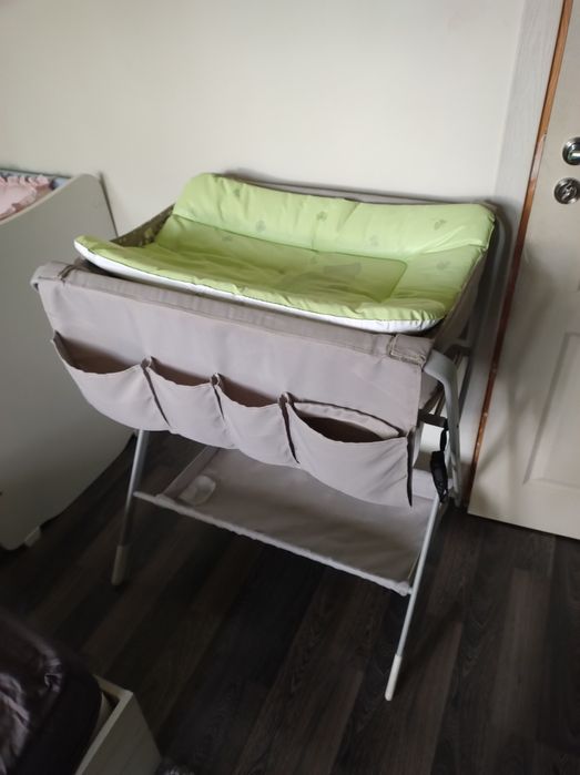 Бебешки повивалник