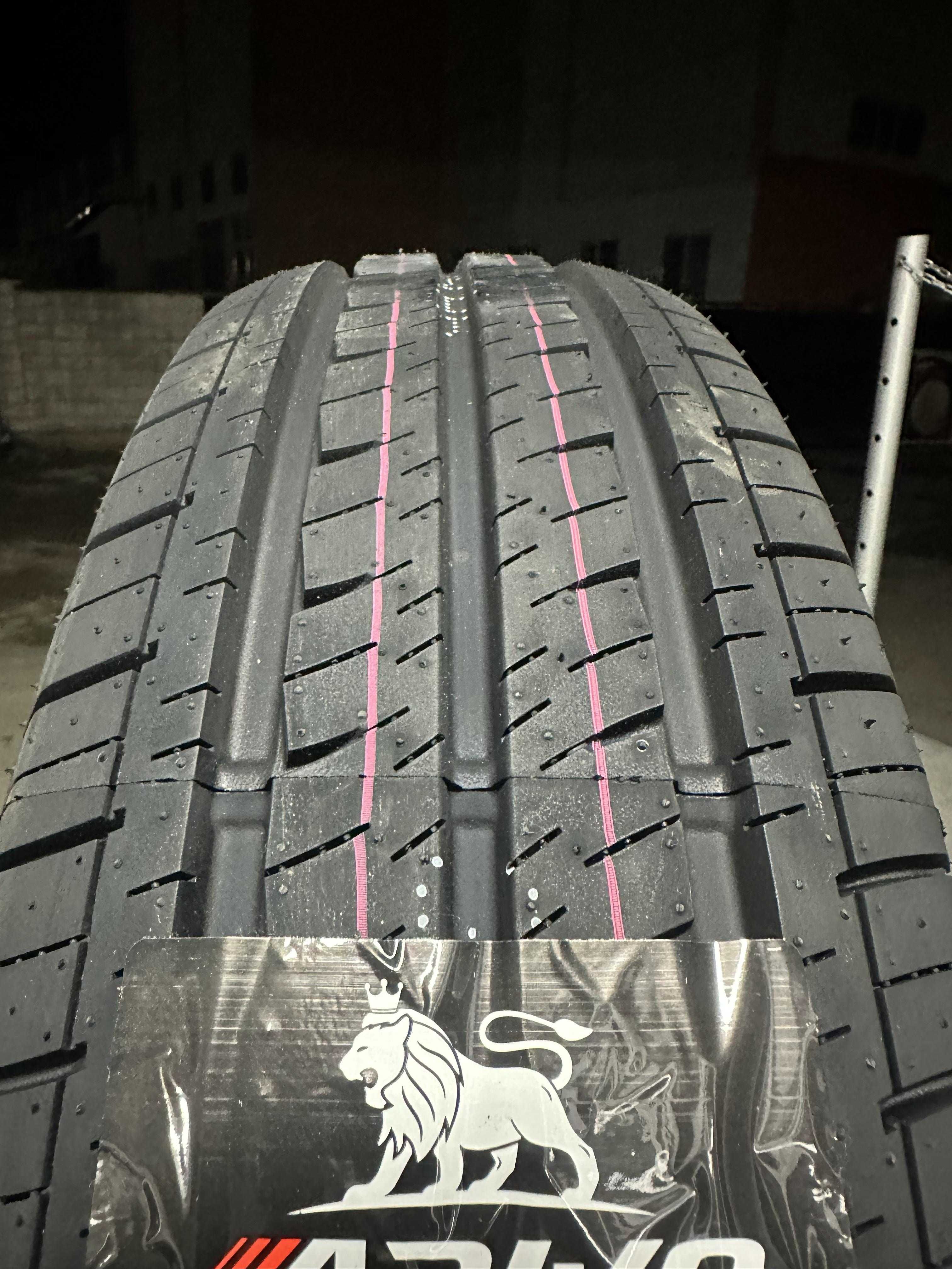 Нови Летни Бусови Гуми Arivo Transito 205/75R16C 113/111R Нов Doт
