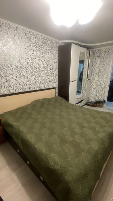 Продам двуспальную кровать