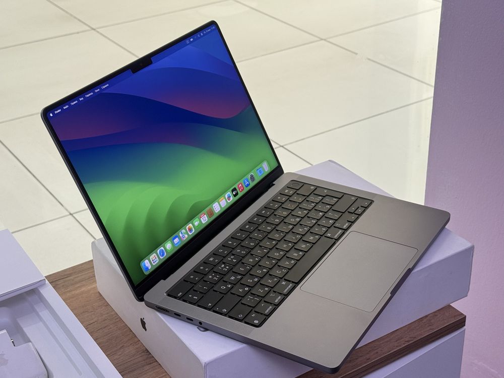 SSD512GB/OZU16GB/Apple MacBook Pro 14 Chip M1 pro 2022 Space Gray EAC