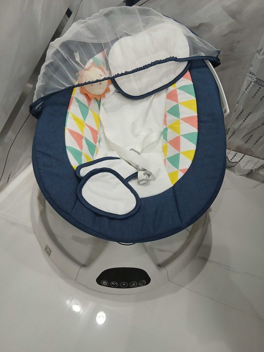 Бебешка люлка с блутот и музика