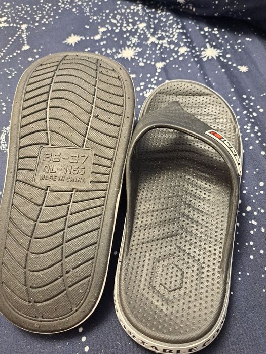 Papuci de silicon 37