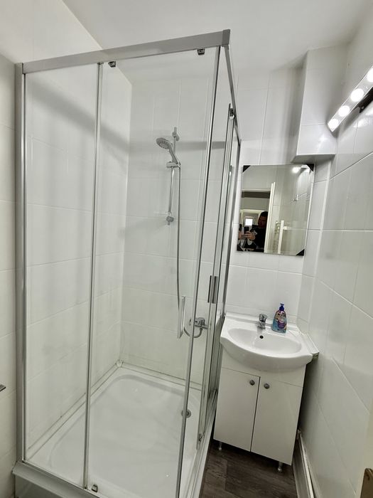 Inchiriez Apartament 4 camere 80 m2 str Aurel Vlaicu nr 38 bl v8 sc 2