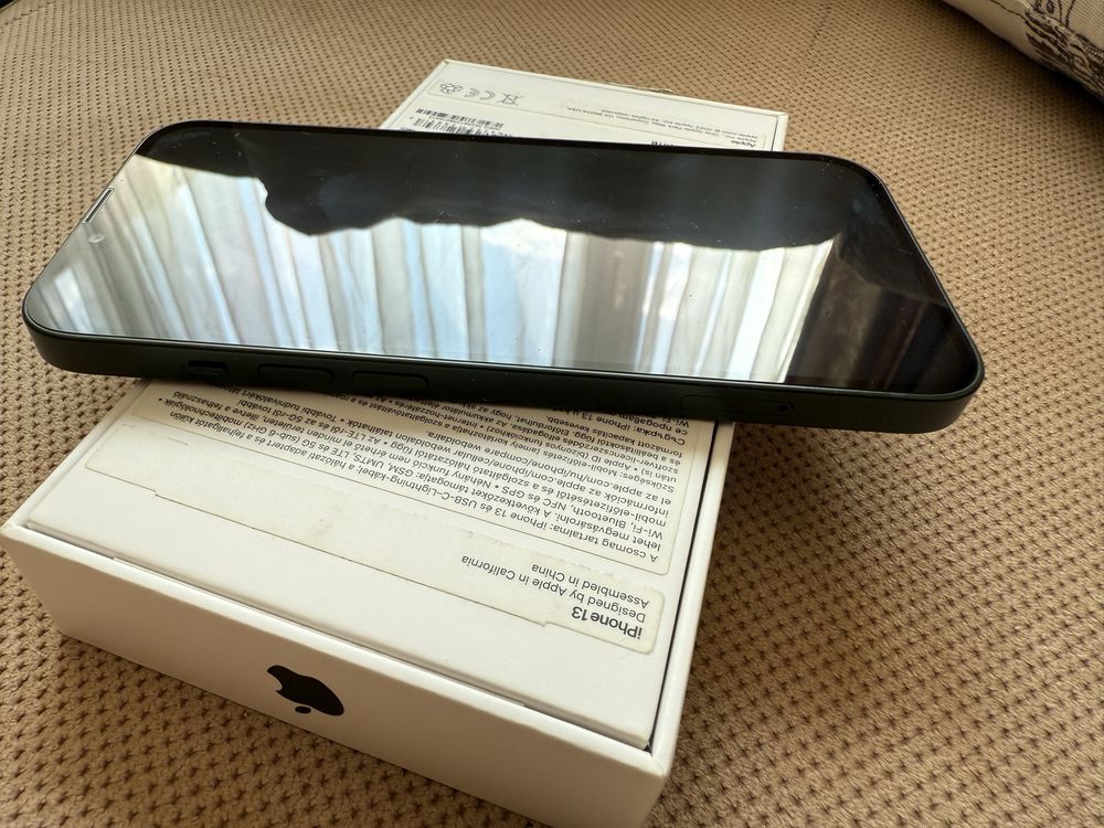 Продавам Apple Iphone 13 Green 128 GB