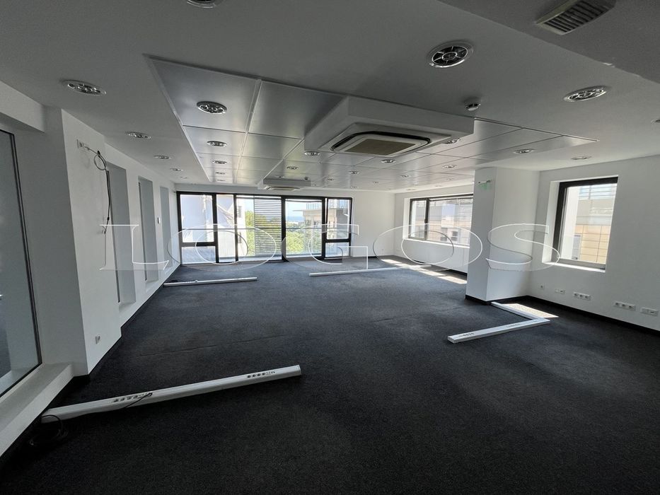 Дава се под наем Офис в Варна, Общината - 500 кв.м за 7500 € - Снимка #7