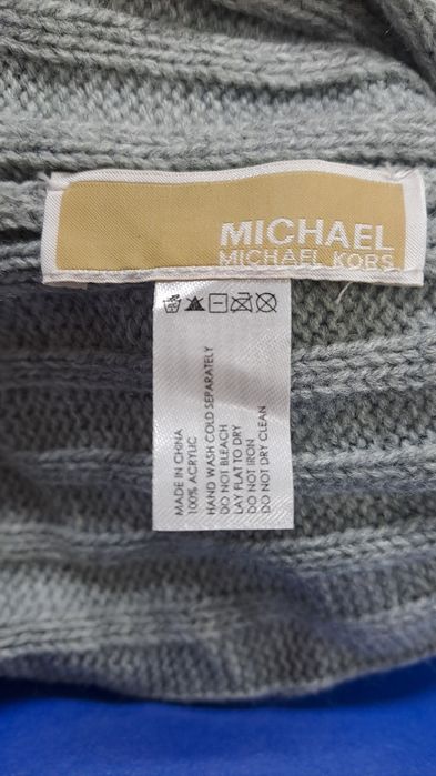 Зимна сива шапка Michael Kors