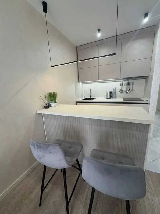 Дава се под наем Двустаен апартамент в София, Зона Б-18 - 80 кв.м за 484.5 € - Снимка #4