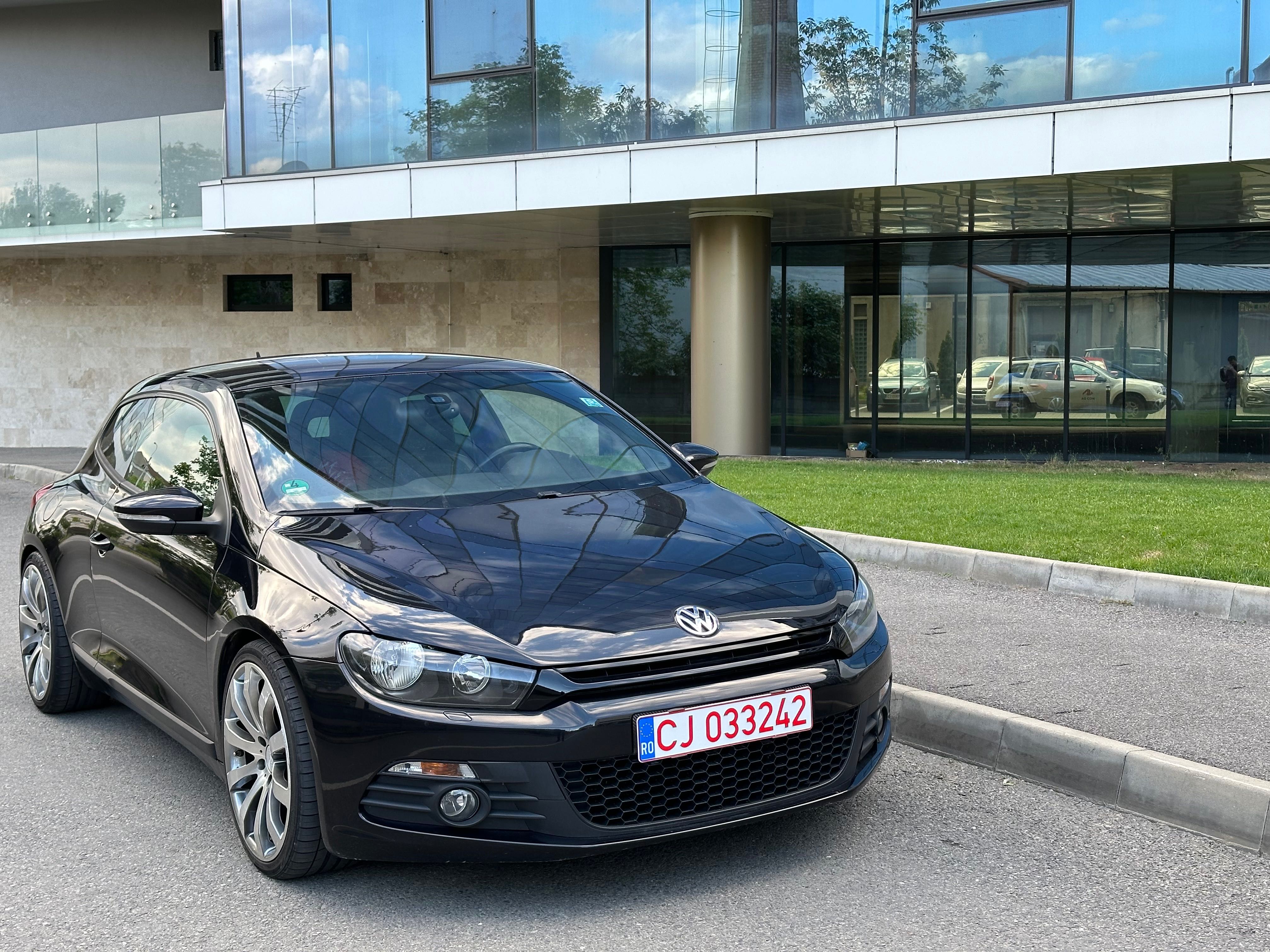 Vand Volkswagen Scirocco. 200CP. 2l