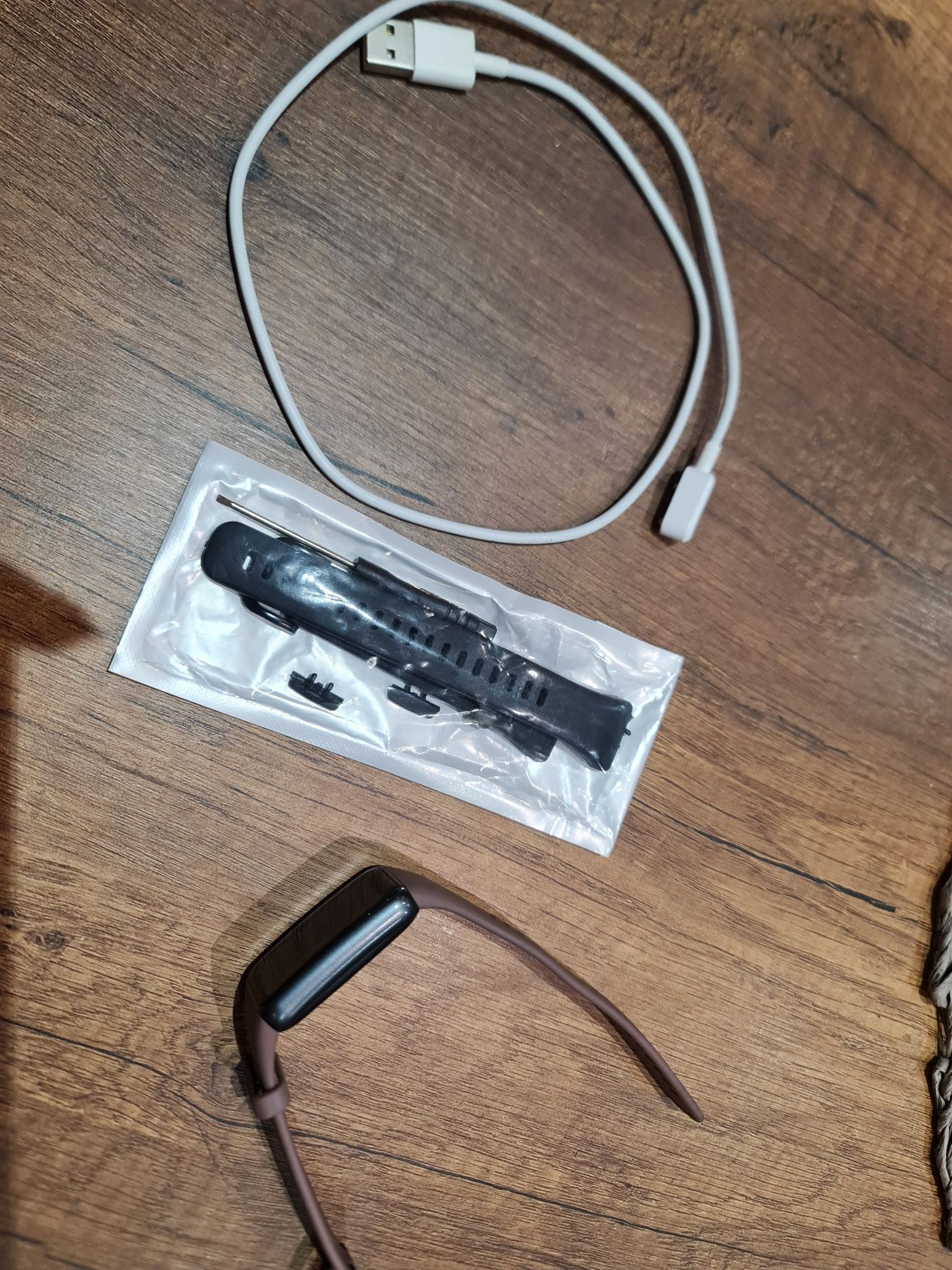 Смарт гривна Huawei Band 6