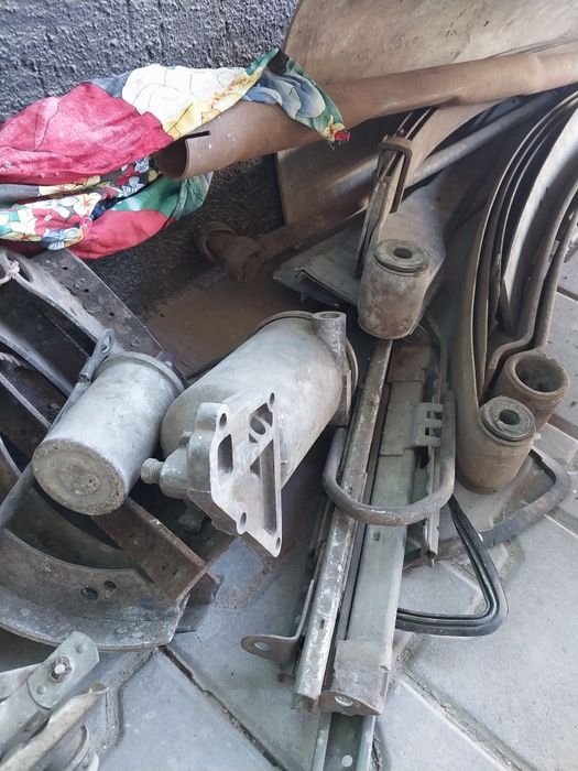 Продам запчасти на Волгу Газ 24