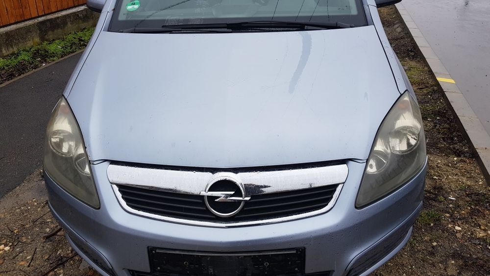 Dezmembrez Opel Zafira B 1.9 cdti 120 cp 88kw typ Z19DT  Z163 VLD800