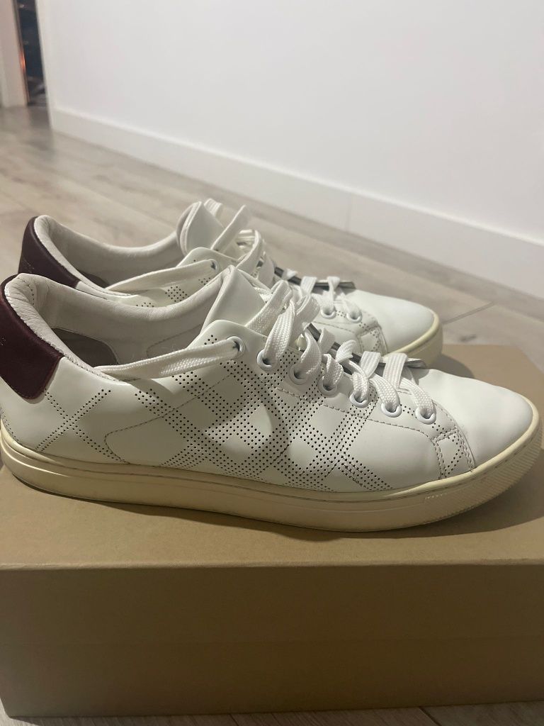 Vand sneakersi Burberry London originali