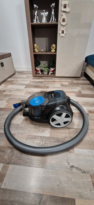 Aspirator fara sac Philips Power pro compact