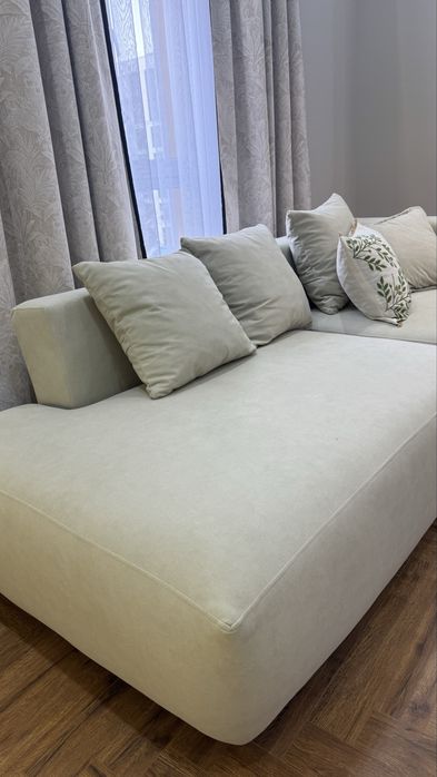 Новый диван в идеальном состоянии