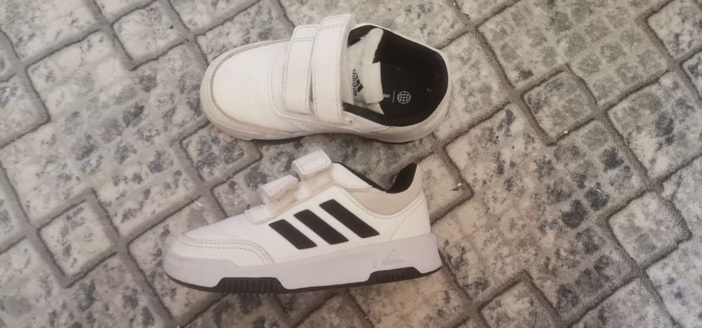 Детски маратонки адидас