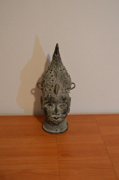 Cap de bronz Benin, piesa deosebita de colectie din Africa